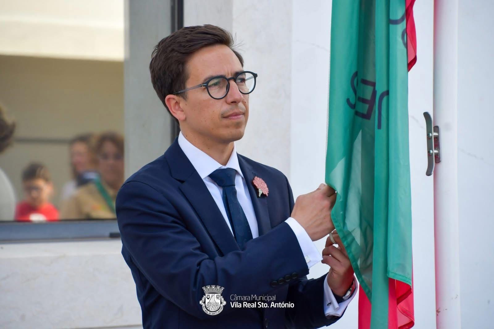 Hastear da bandeira — 25 de Abril VRSA